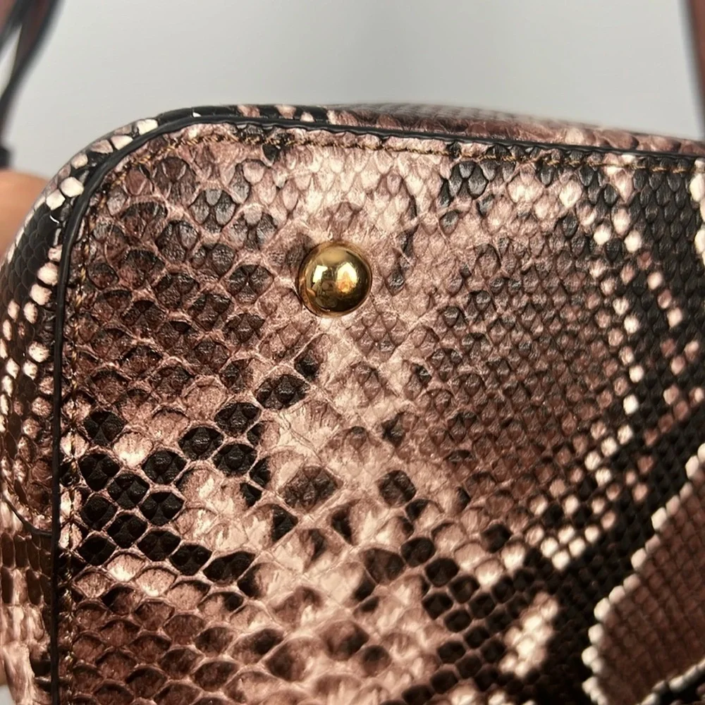Elegant Snakeskin Crossbody Bag in Brown and Cream
